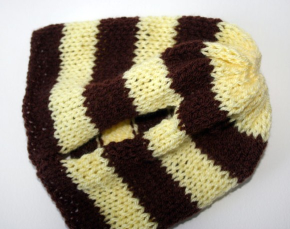 Bumblebee tea cosy 1